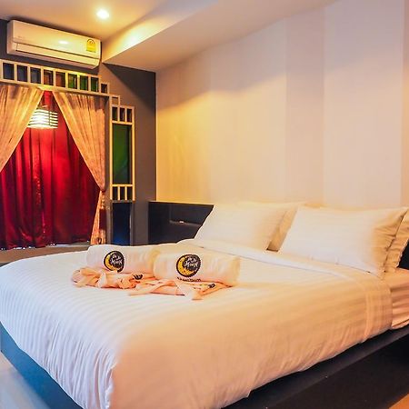 De Ja Moon Hostel Csiangmaj Kültér fotó
