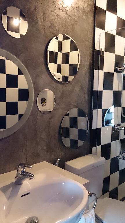 De Ja Moon Hostel Csiangmaj Szoba fotó