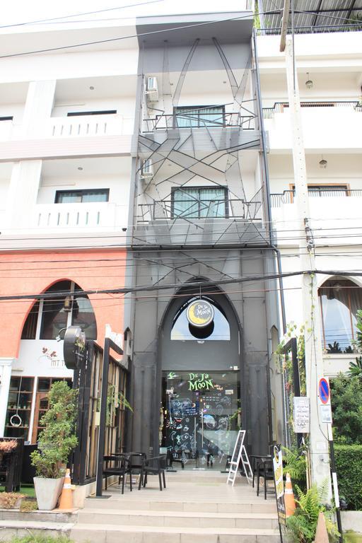 De Ja Moon Hostel Csiangmaj Kültér fotó