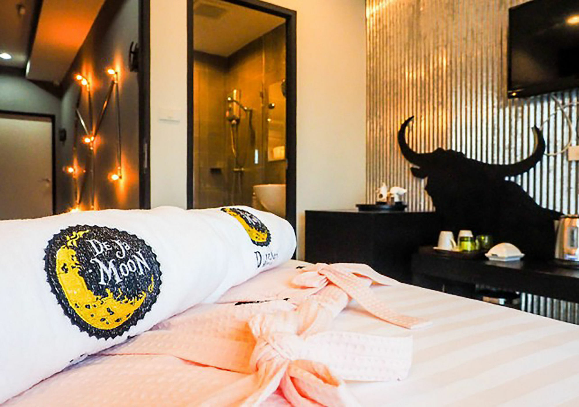 De Ja Moon Hostel Csiangmaj Kültér fotó